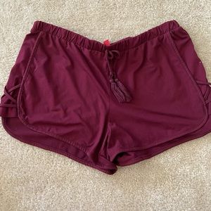 Stretchy waist-band shorts